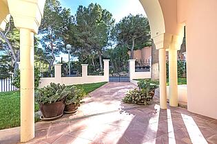 KPI1348 - Adosado en venta - Stadthaus zu verkaufen - Townhouse for sale - Townhouse te koop - www.kensington-ibiza.com - Noelle Politiek